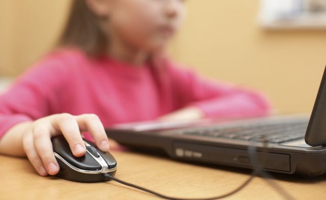 Σεξουαλική «βλάβη» στο διαδίκτυο έχουν υποστεί 2 στα 3 παιδιά στην Ευρώπη