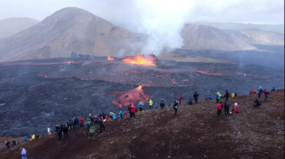 Κίνδυνος για το Ρέικγιαβικ στην Ισλανδία από ηφαίστειο που σιγοβράζει