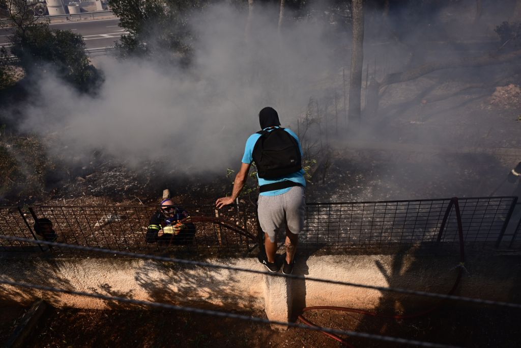 Συγκλονιστικό βίντεο από τις επιχειρήσεις εκκένωσης στη Μάνδρα