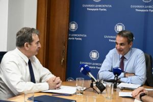 Μητσοτάκης: Ισως και σήμερα ΠΝΠ για ενίσχυση του ΕΚΑΒ από Πυροσβεστική και Ενοπλες Δυνάμεις