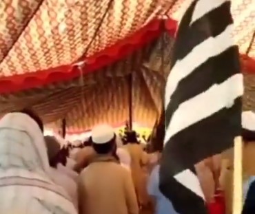 Πακιστάν: Βίντεο από τη στιγμή ανατίναξης του βομβιστή αυτοκτονίας σε προεκλογική εκδήλωση