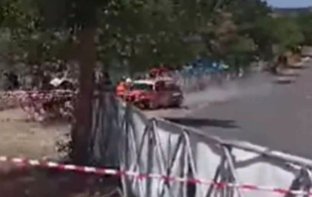Ατύχημα σε αγώνα ράλι στη Δημητσάνα: Τρεις τραυματίες
