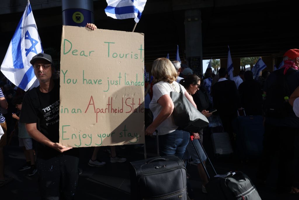 Συγκρούσεις διαδηλωτών με την Αστυνομία στο διεθνές αεροδρόμιο του Τελ Αβίβ