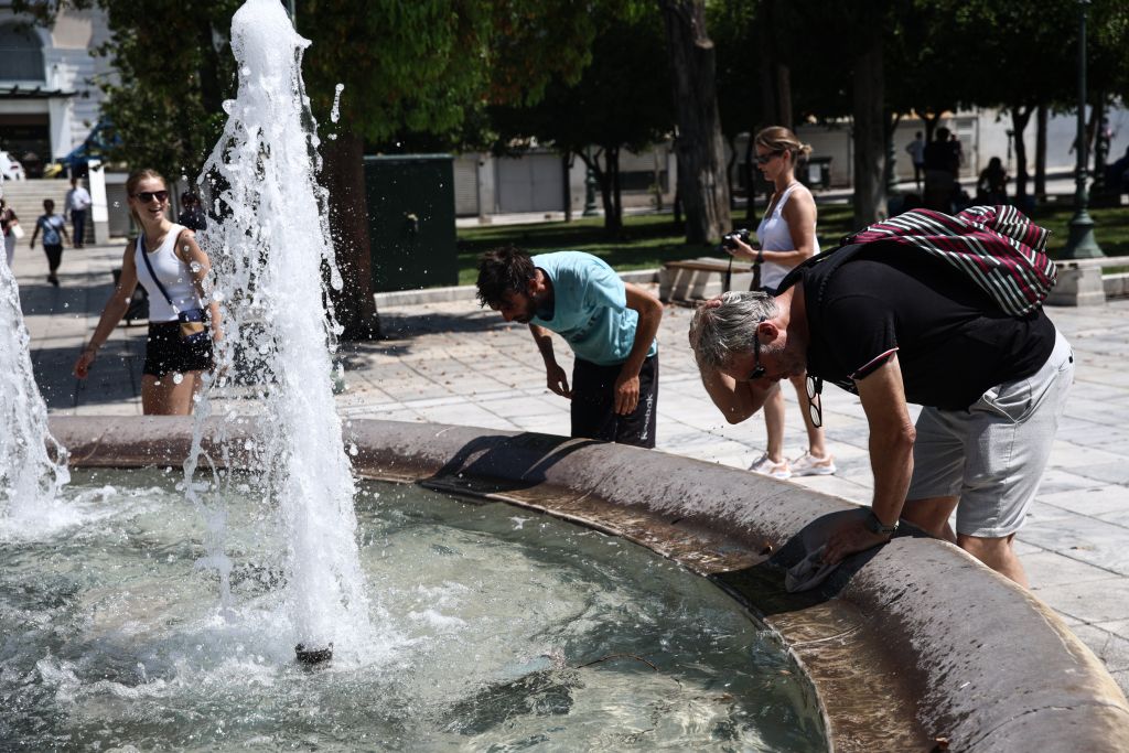 Ποιες περιοχές θα… καούν την Παρασκευή – Δείτε live την πορεία του φαινομένου