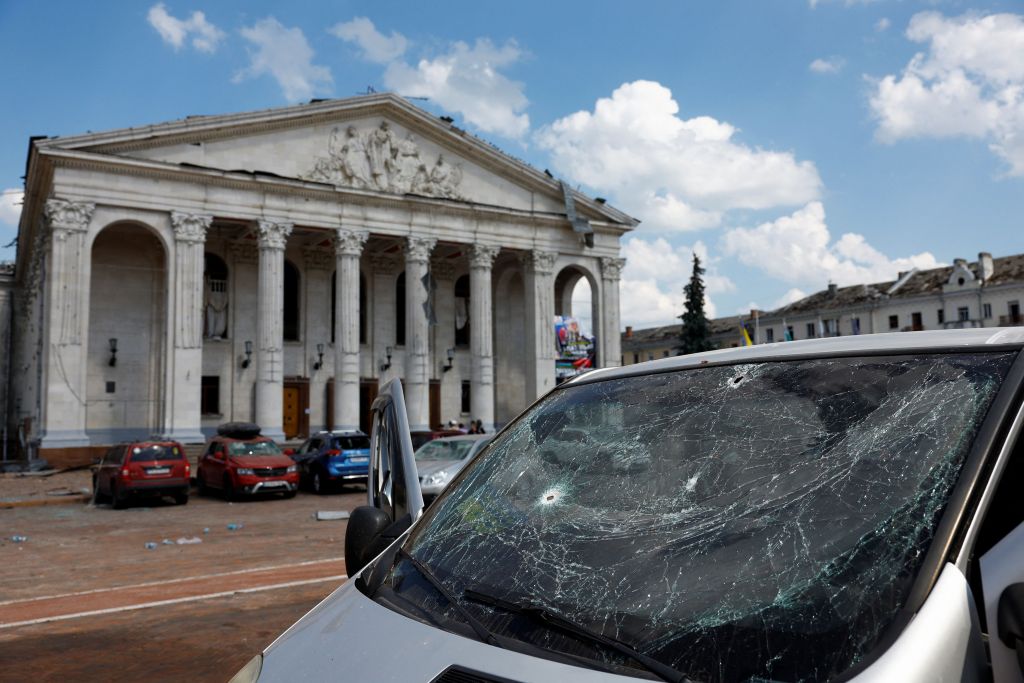 Αυξάνεται ο αριθμός των νεκρών από το ρωσικό πυραυλικό χτύπημα στο Τσερνίχιβ