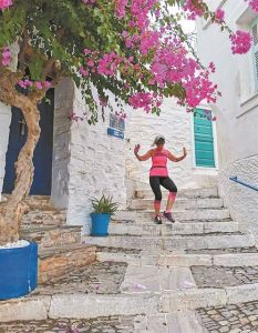 Σε συριανά καλντερίμιακι ανηφοριές