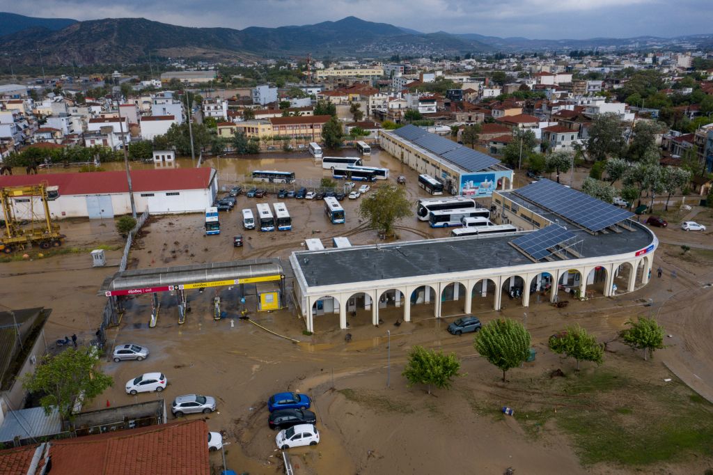Κατακλυσμός στη Θεσσαλία – Πρωτοφανείς καταστροφές σε περιουσίες και υποδομές
