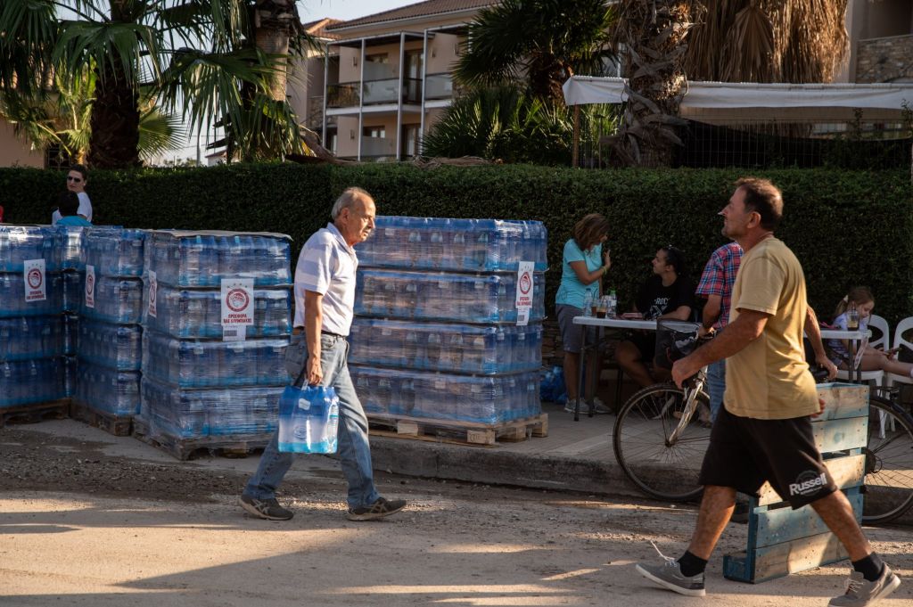 Ψαλτοπούλου: Το νερό στις πληγείσες περιοχές δεν είναι πόσιμο