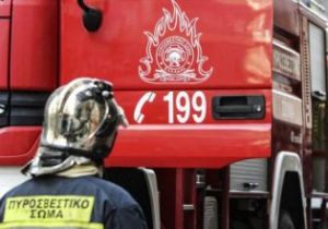 Νέο Ηράκλειο: Φωτιά σε συνεργείο αυτοκινήτων – Εκλεισε η λεωφόρος Ηρακλείου