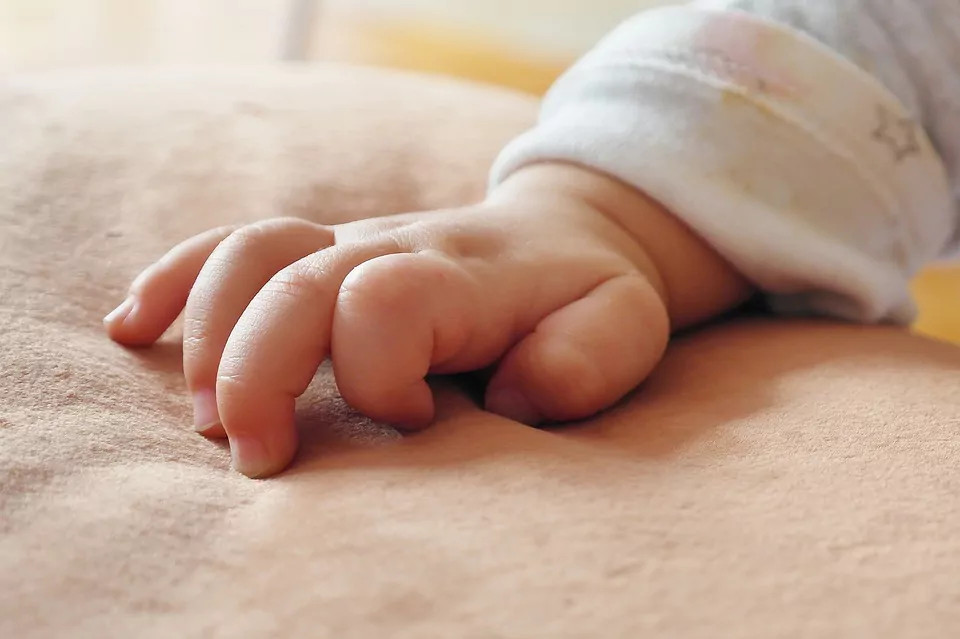 Νέες πληροφορίες για τη μυστηριώδη υπόθεση με τους θανάτους δύο μωρών στην Κάτω Αχαΐα – Τι προβληματίζει