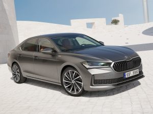 Skoda Superb: Παρουσιάστηκε η νέα γενιά