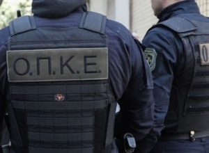 Γιάννης Οικονόμου: Επιμένει ότι δεν ευθύνονται αστυνομικοί για τον τραυματισμό της 16χρονης