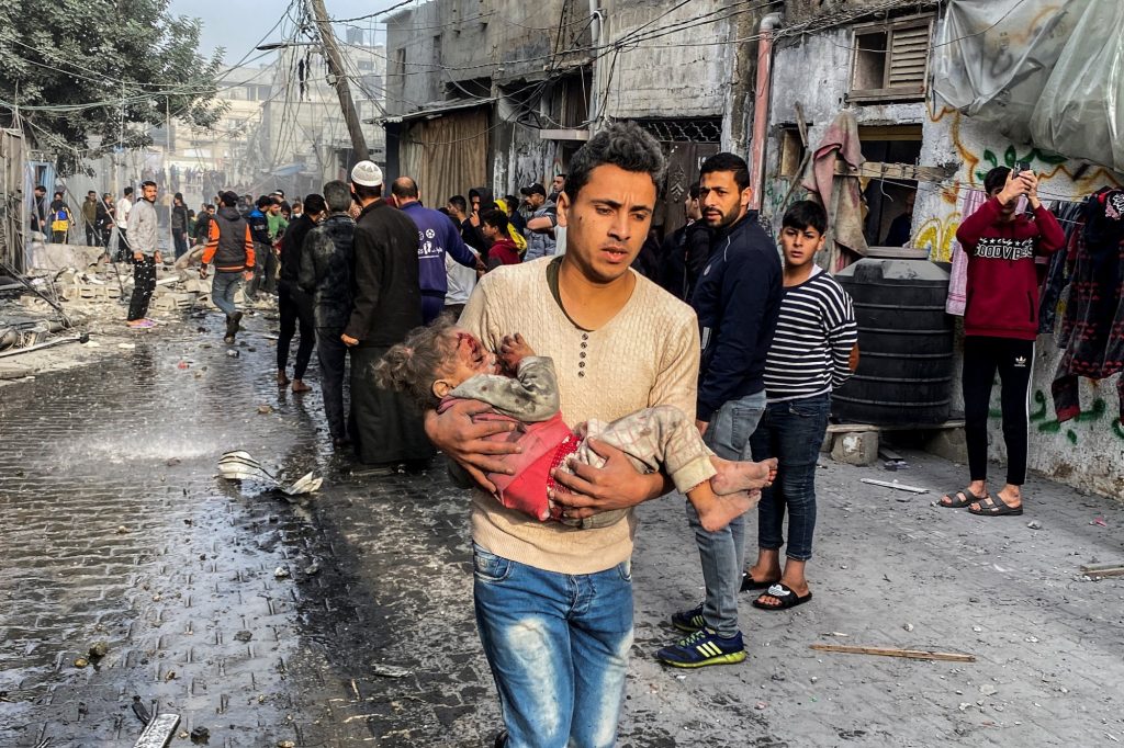Ο εφιάλτης επέστρεψε στη Γάζα – Εικόνες – γροθιά στο στομάχι μετά την επανέναρξη βομβαρδισμών