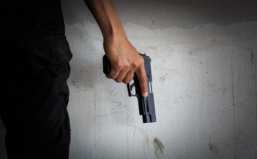 Ρέθυμνο: Άγρια συμπλοκή νεαρών με πυροβολισμό – 22χρονος έβγαλε όπλο
