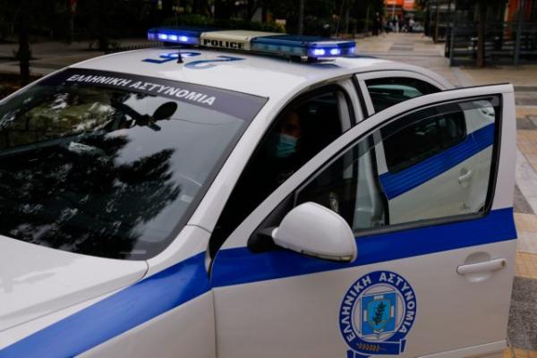 Αυτοκίνητο παρέσυρε και εγκατέλειψε αστυνομικούς στο Ολυμπιακό Χωριό