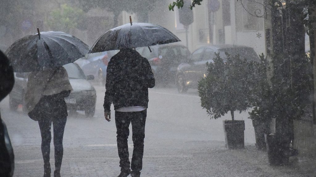 Ραγδαία επιδείνωση του καιρού από σήμερα: Ισχυρές βροχές και θυελλώδεις άνεμοι – Πού θα «χτυπήσει» η κακοκαιρία