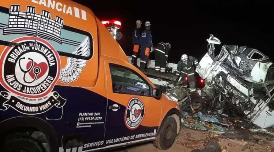 Βραζιλία: Λεωφορείο συγκρούστηκε με φορτηγό στη Μπαΐα – 25 νεκροί και πέντε τραυματίες