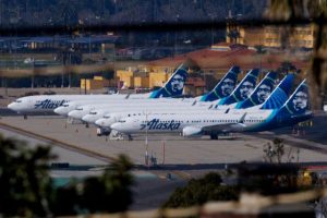 Οργή κατά του CEO της Boeing μετά την καθήλωση των 737 Max – Αναταράξεις στην εταιρεία