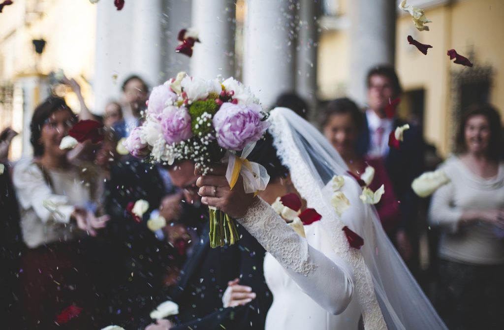 ΗΠΑ: Παντρεμένοι για… μία ώρα – Αντάλλαξαν όρκους αιώνιας αγάπης και την αποχαιρέτησε για πάντα
