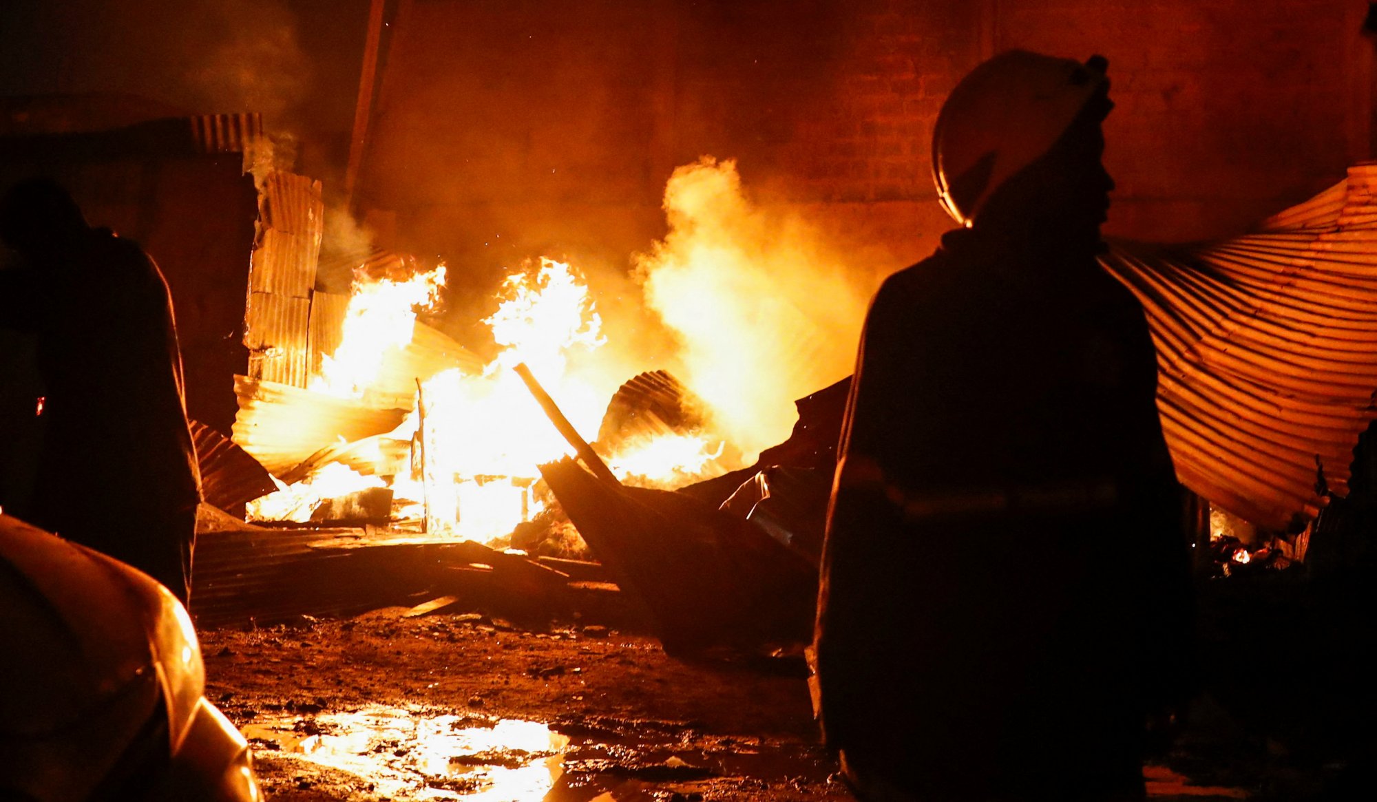 Κένυα: Τουλάχιστον 2 νεκροί και 222 τραυματίες σε πυρκαγιά εξαιτίας έκρηξης αερίου στο Ναϊρόμπι