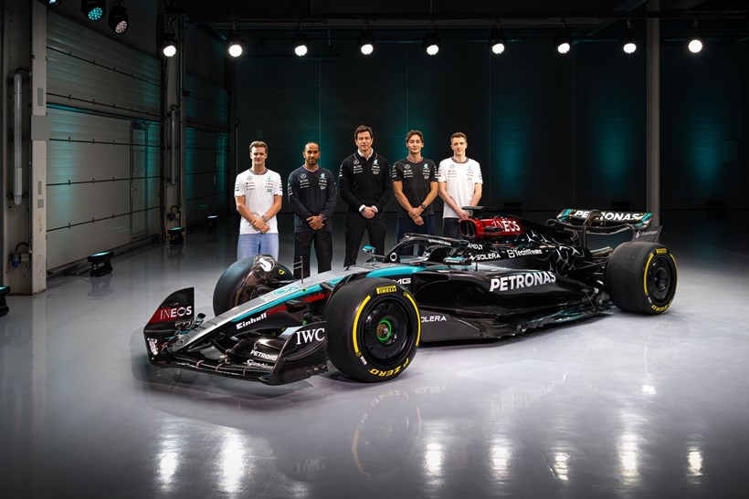 F1: Παρουσιάστηκε το νέο μονοθέσιο Mercedes-AMG W15