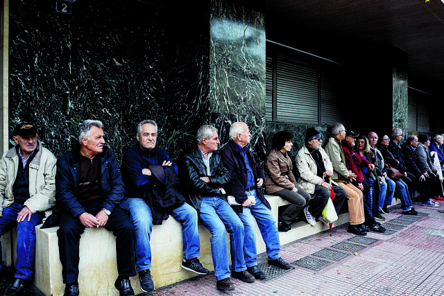 Στη σύνταξη με χρέη: Ανοίγει η πλατφόρμα – Ολη η διαδικασία για τις αιτήσεις