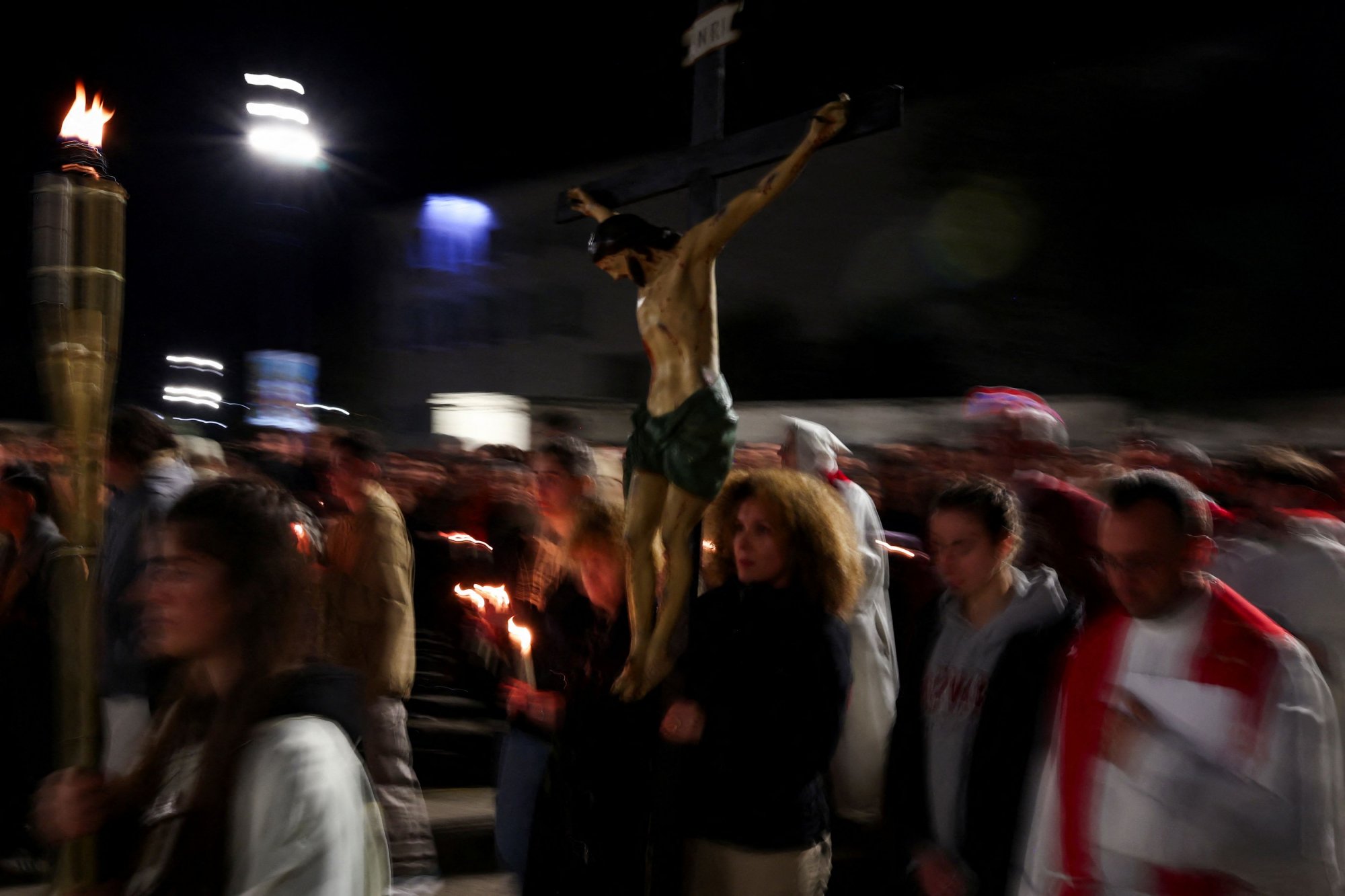 Πάσχα Καθολικών: Κατάνυξη και δέος σε όλο τον κόσμο – Από τα Ιεροσόλυμα ως τη Λατινική Αμερική