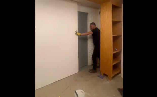 Νέα Υόρκη: Ζευγάρι ανακαλύπτει μυστικό δωμάτιο στο σπίτι που ζει εδώ και 4 χρόνια