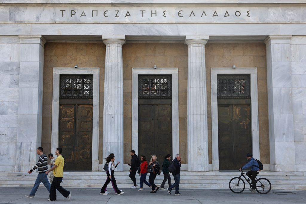 Εκθεση Κομισιόν: Ποια είναι τα τρωτά σημεία της ελληνικής οικονομίας