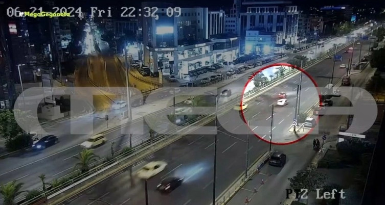 Τρομακτικό βίντεο από τροχαίο στη Συγγρού: Ο οδηγός που το προκάλεσε έφυγε ανενόχλητος, αλλά… τον «έπιασε» η κάμερα