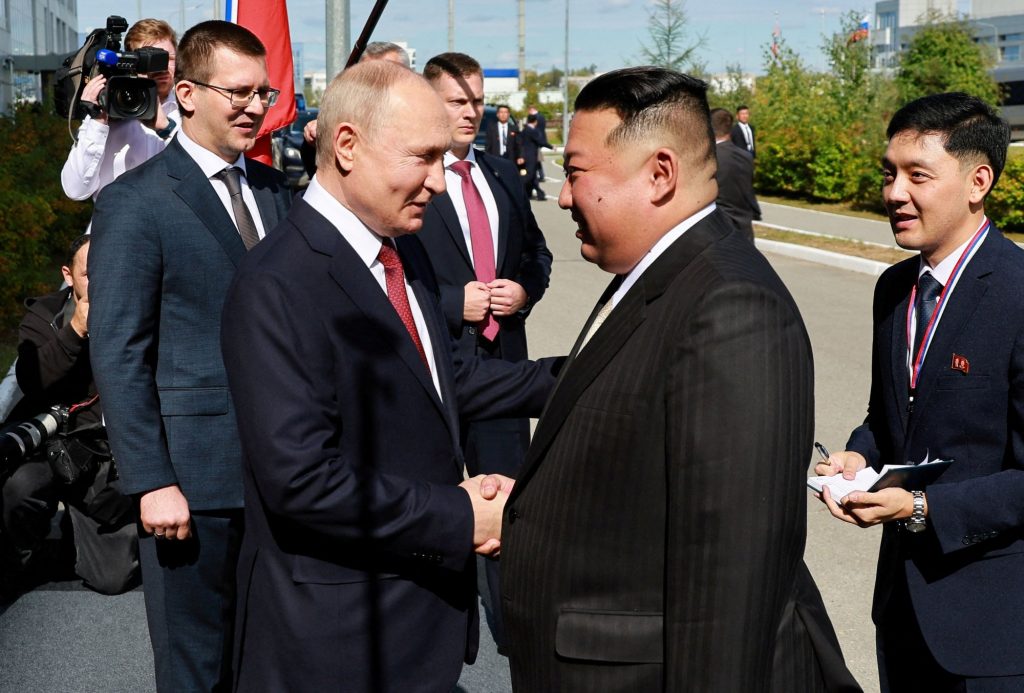 Βλαντιμίρ Πούτιν: Χλευάζει τη Δύση καθώς επιβεβαιώνεται η επίσκεψή του στον Κιμ Γιονγκ Ουν