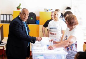Βουλγαρία: Προβάδισμα Μπορίσοφ με 26% – Τι δείχνουν τα exit polls