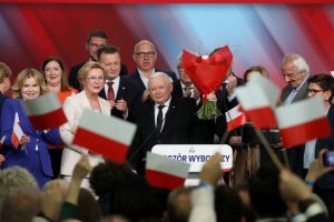 Πολωνία: Τα «κακά παιδιά» στο Ευρωκοινοβούλιο – Από τους καταδικασθέντες υπουργούς ως τον «Ντον Ορλεόνε»