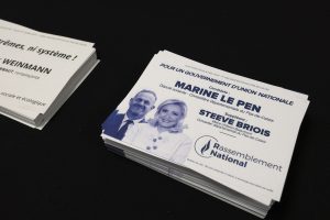 Εκλογές στη Γαλλία: Μαζική προσέλευση στις κάλπες – Η υψηλότερη συμμετοχή εδώ και 40 χρόνια