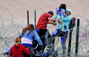 ΗΠΑ: Γιατί η μετανάστευση θα κρίνει τις εκλογές
