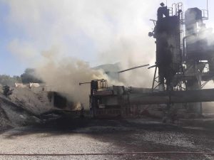 Αγρίνιο: Ένας νεκρός από μεγάλη φωτιά σε εργοτάξιο