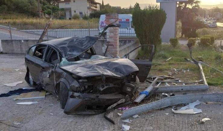 Ηγουμενίτσα: Θανατηφόρο τροχαίο – Αυτοκίνητο έπεσε σε τσιμεντένιο φράχτη