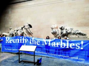 Διαμαρτυρία για τα Γλυπτά στα «γενέθλια» του Μουσείου Ακρόπολης