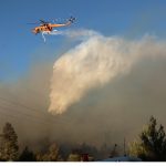Φωτιά στη Σταμάτα: Εκκενώνονται οικισμοί, μηνύματα του «112»