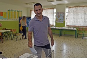 «Tο πολιτικό σύστημα διέρχεται βαθιά κρίση» σχολιάζει η Νέα Αριστερά μετά το exit poll