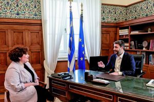 Νίκος Ανδρουλάκης: «Δεν χρειάζεται δύο Μητσοτάκηδες η χώρα»