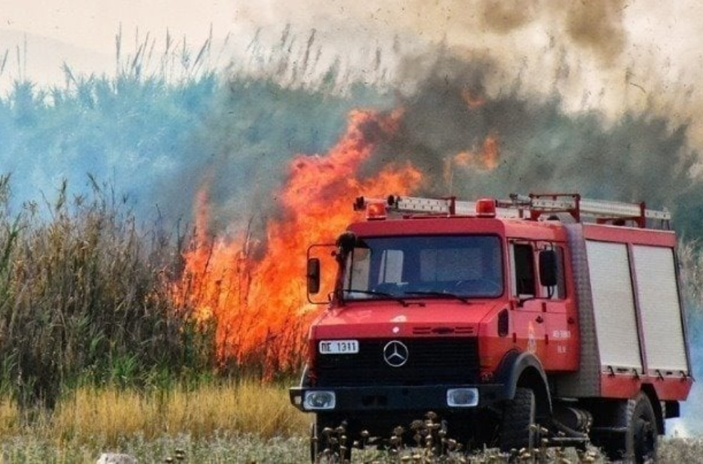 Φωτιά: Συναγερμός στην Πολιτική Προστασία λόγω υψηλής επικινδυνότητας