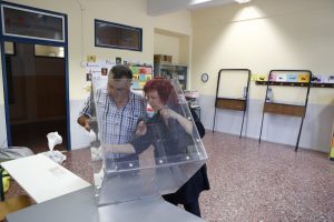 Ευρωεκλογές: Η εκλογική βραδιά έχει νικητή – Είναι η αποχή ρεκόρ