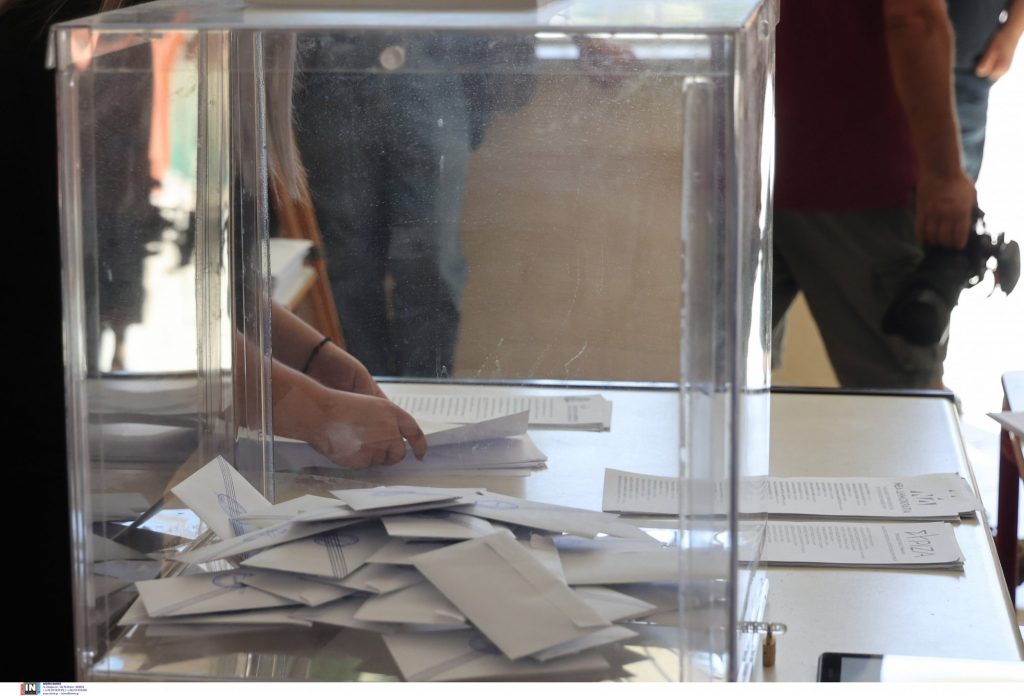 Σε εξέλιξη η ψηφοφορία για τις Ευρωεκλογές – Στο 13,1% η συμμετοχή μέχρι τις 11:30