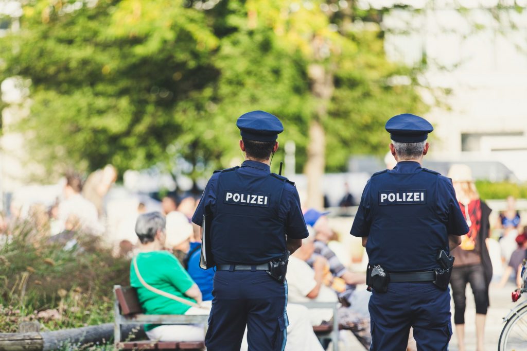 Γερμανία: Νέος συναγερμός για επίθεση με μαχαίρι σε πολιτικό – Συνελήφθη ο δράστης