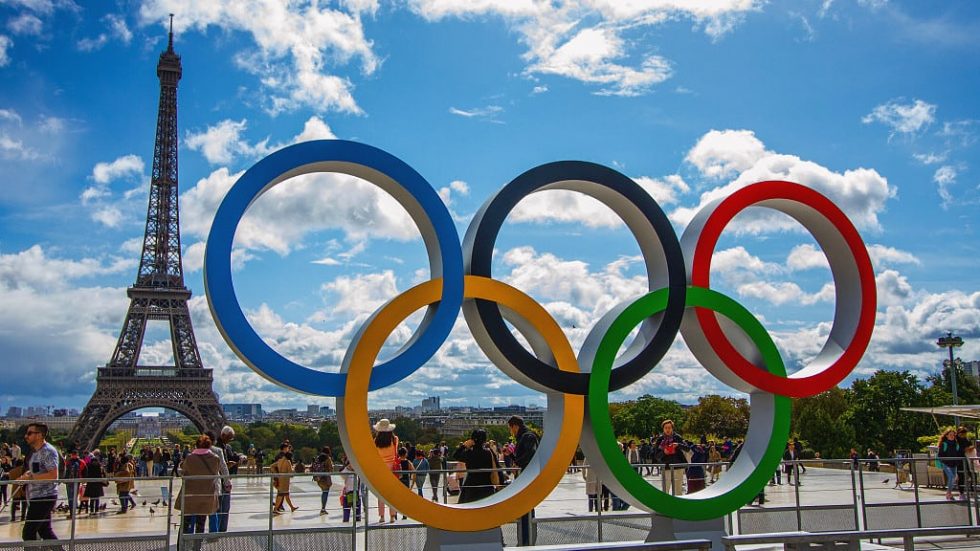 Οι Γάλλοι θέλουν να κρατήσουν τους Ολυμπιακούς κύκλους στον Πύργο του Άϊφελ και μετά τους Αγώνες