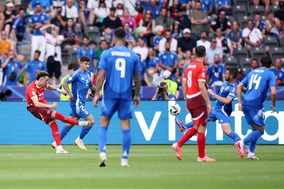 Ελβετία – Ιταλία 2-0: Τεράστια πρόκριση των Ελβετών, διέλυσαν το «φάντασμα» της Σκουάντρα Ατζούρα