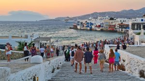 Οι επτά απειλές για τον ελληνικό τουρισμό