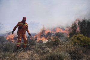 Φωτιά στην Κω: Μήνυμα του 112 για εκκένωση