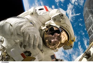 Αντίο… πάνες στους διαστημικούς περιπάτους – Νέα στολή επιτρέπει στους αστροναύτες να πίνουν τα ούρα τους!